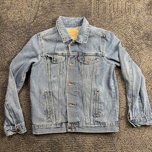 Levi's Strauss & Co Denim Trucker Jacket Youth Size L Light Wash Distressed